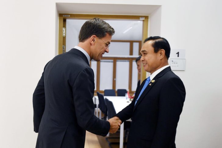 ‘บิ๊กตู่’ เผยผู้นำเนเธอร์แลนด์ และนอร์เวย์ ชื่นชมพัฒนาการในทางบวกของไทย ยันเลือกตั้งช้าสุดไม่เกินพ.ค.’62