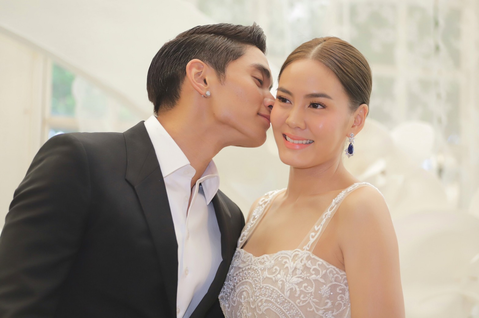 ภาพชุดพิธีวิวาห์ “เจนี่-มิกกี้” สุดหวาน! เจ้าสาวเผย “ขอบคุณทุกอย่างบนโลกที่ทำให้ได้มาเจอ”