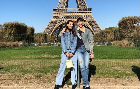 แฟนคลับฟิน! “ณเดชน์-ญาญ่า” โพสต์รูปกางเกงคู่เจาะลาย “หัวใจ” ไกลถึงปารีส