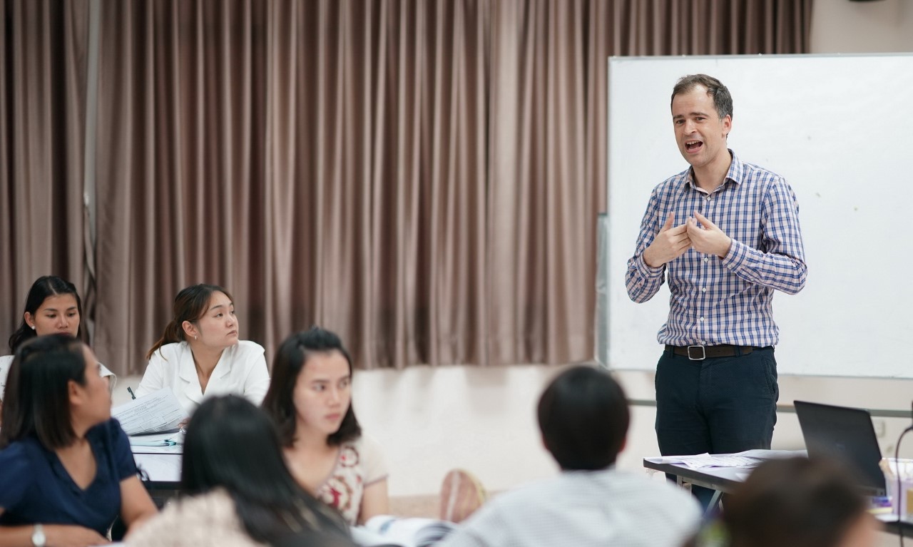 บูรณาการ “ครู” ภูมิภาค สอนอังกฤษผ่านโครงการ “RETC”