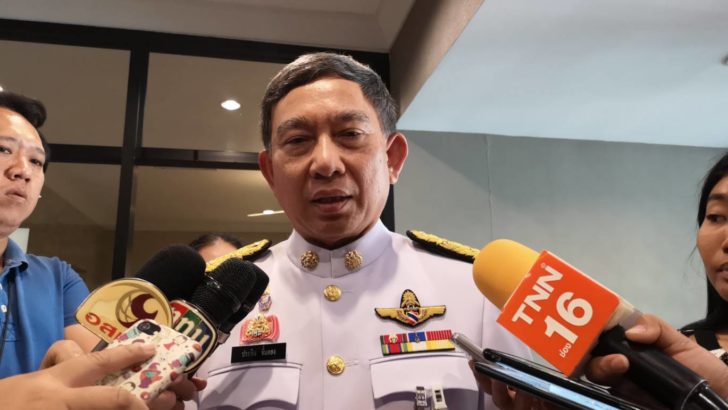 “ประจิน” เตรียมส่งข้อมูลกัญชาทางการแพทย์ให้บิ๊กตู่ ยันผู้ร่วมผลิตต้องยึดกติกา ปัดใช้ ม.44 ปลดล็อก