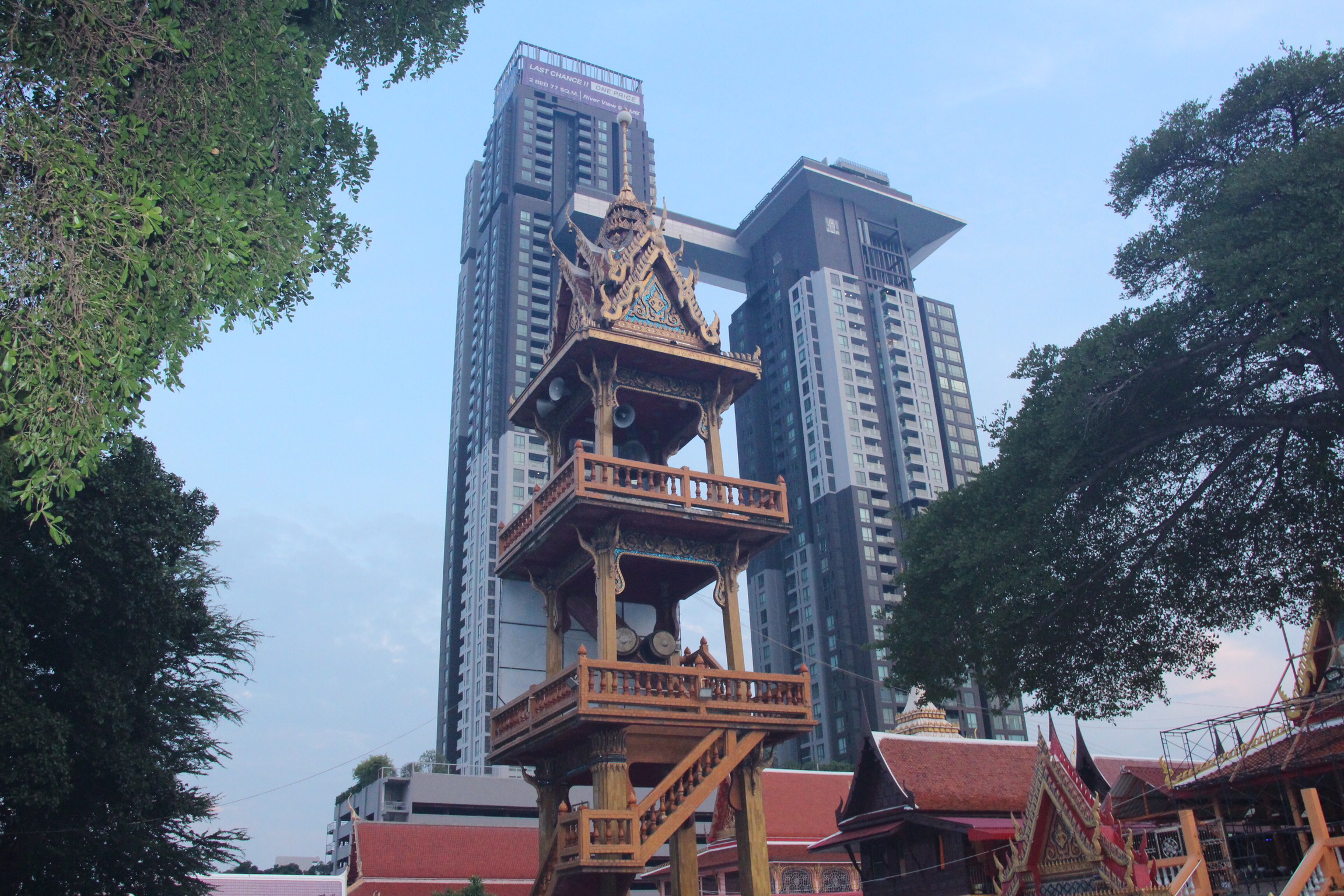 ระฆัง วัด คอนโด และการอยู่ร่วมกัน: สำรวจกรณี “วัดไทร” กับผู้เชี่ยวชาญด้านผังเมือง