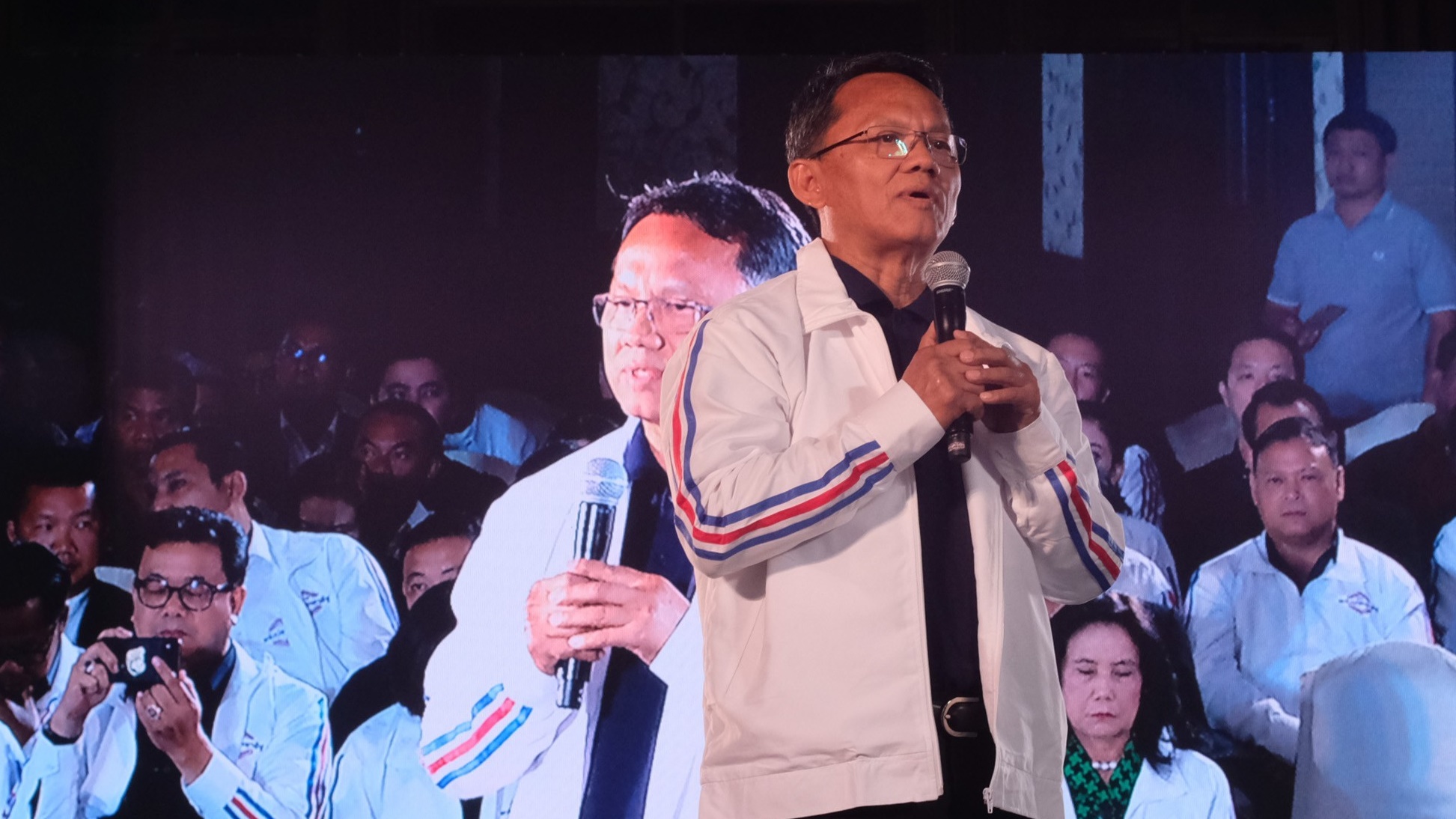 “สมศักดิ์” กางยุทธศาสตร์ “ทหารราบ” ชิงดำ 150 ที่นั่ง เข็น “พลังประชารัฐ” ตั้งรัฐบาล