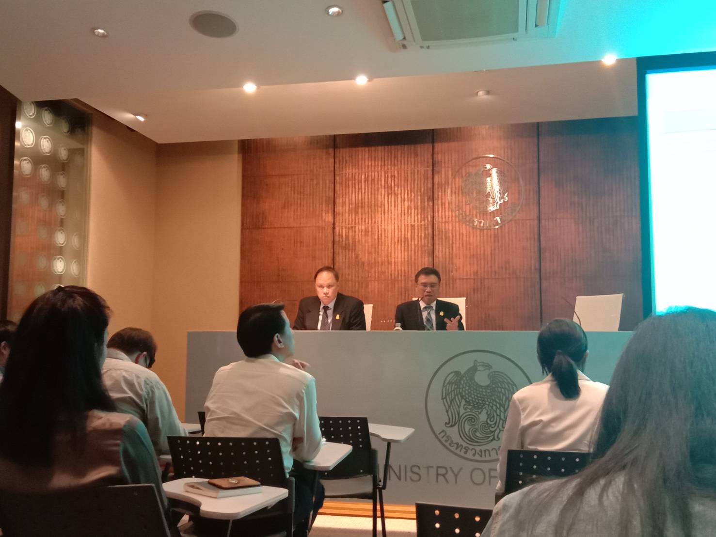 สศค.เผยเศรษฐกิจภูมิภาคเดือน ต.ค. อยู่ในเกณฑ์ดี หลังได้รับแรงหนุนบริโภค-ลงทุนเอกชน-ท่องเที่ยว