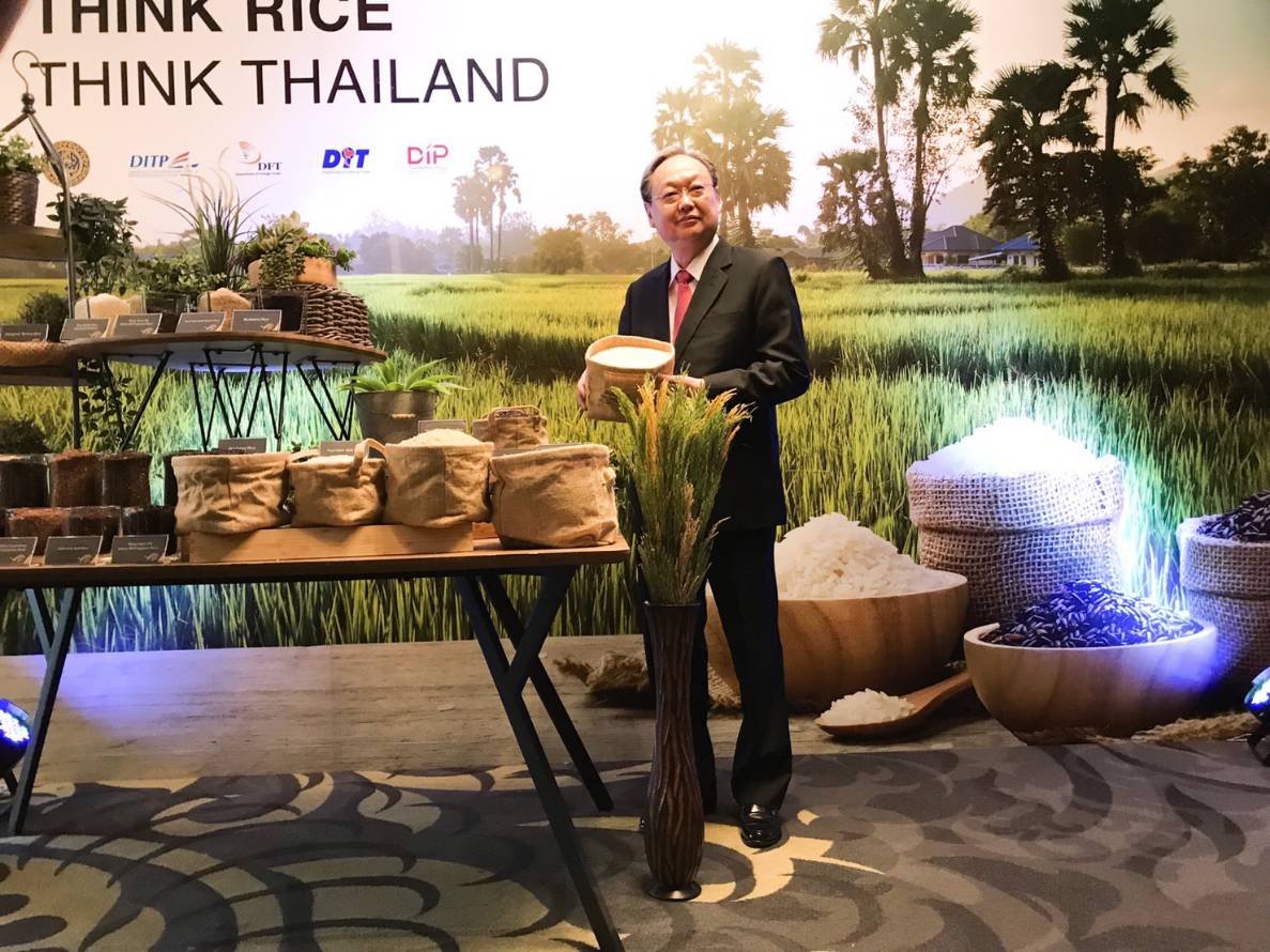 “สนธิรัตน์” เผยพาณิชย์ จับมือ ก.เกษตร จัดทำแผนข้าวครบวงจร รับปีการผลิตข้าว61/62เพื่อจัดการ กำกับผลผลิตไม่ให้เกิน33ล้านตัน