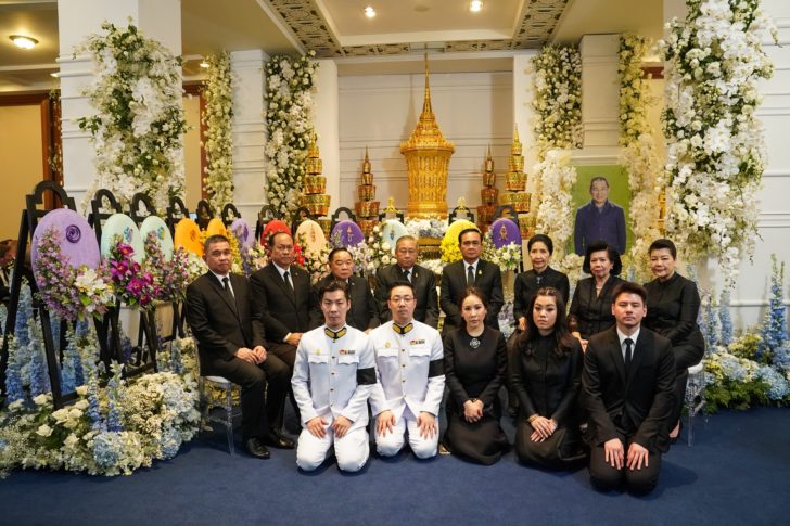 “ประยุทธ์-ประวิตร-อนุพงษ์” ร่วมงานสวดพระอภิธรรม “เจ้าสัววิชัย”