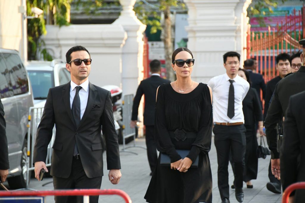 คนดังทุกวงการร่วมงาน ‘เสี่ยวิชัย’ สวดพระอภิธรรมคืนแรกที่วัดเทพศิรินทร์