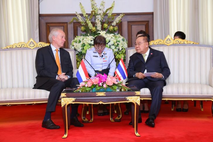 “บิ๊กป้อม” ต้อนรับเอกอัคราชทูตเนเธอร์แลนด์ ยันโรดแมปเลือกตั้ง ก.พ.62