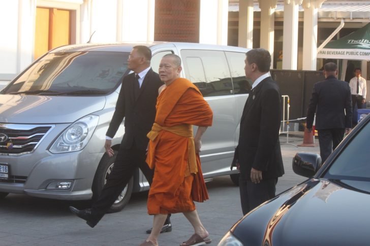 “เจ้าคุณธงชัย – เนวิน” ร่วมงานสวดพระอภิธรรม “เจ้าสัววิชัย” คืนที่ 2