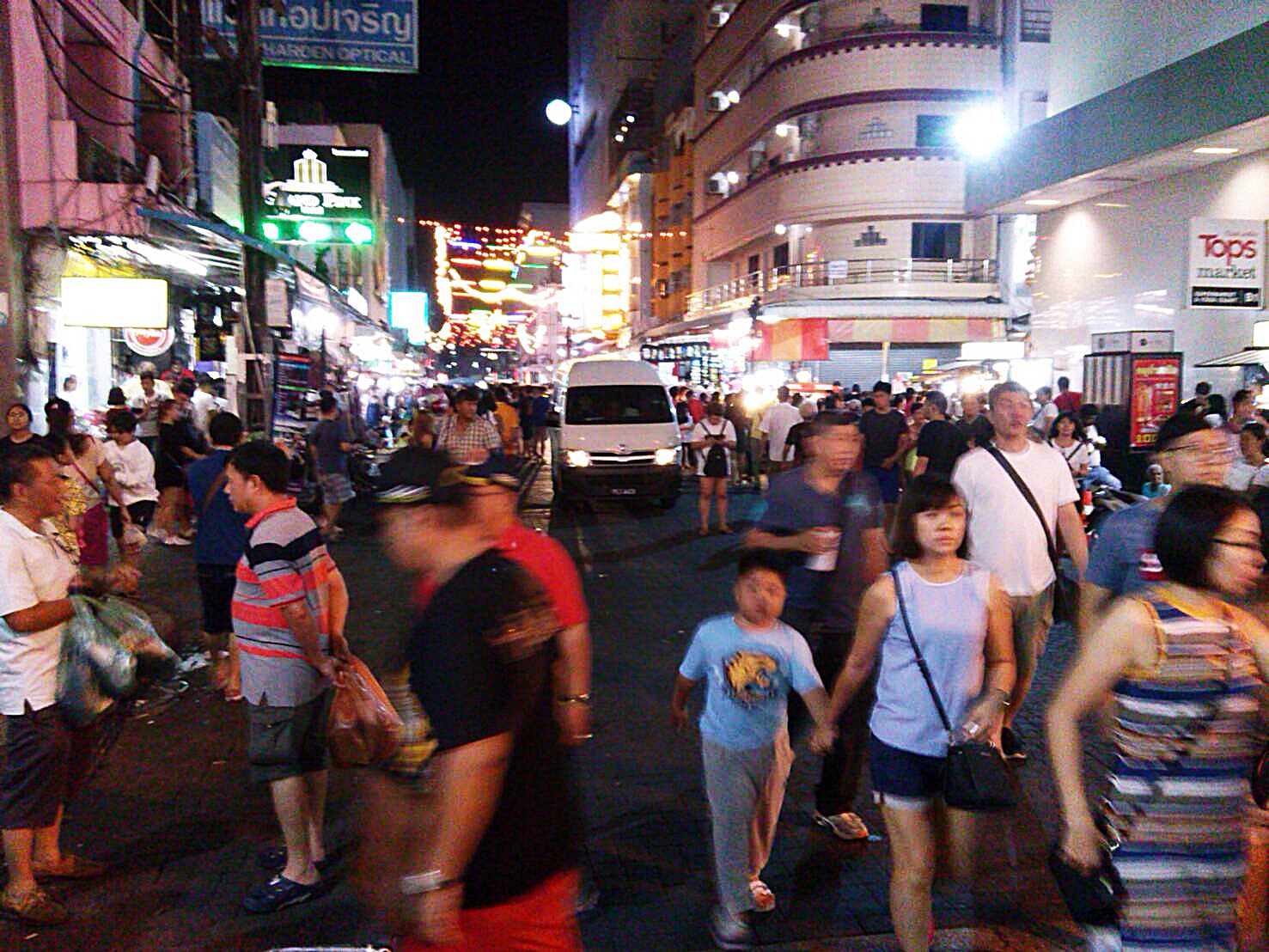 นทท.มาเลเซีย-สิงคโปร์ แห่เที่ยว “หาดใหญ่” รับเทศกาลปิดเทอม