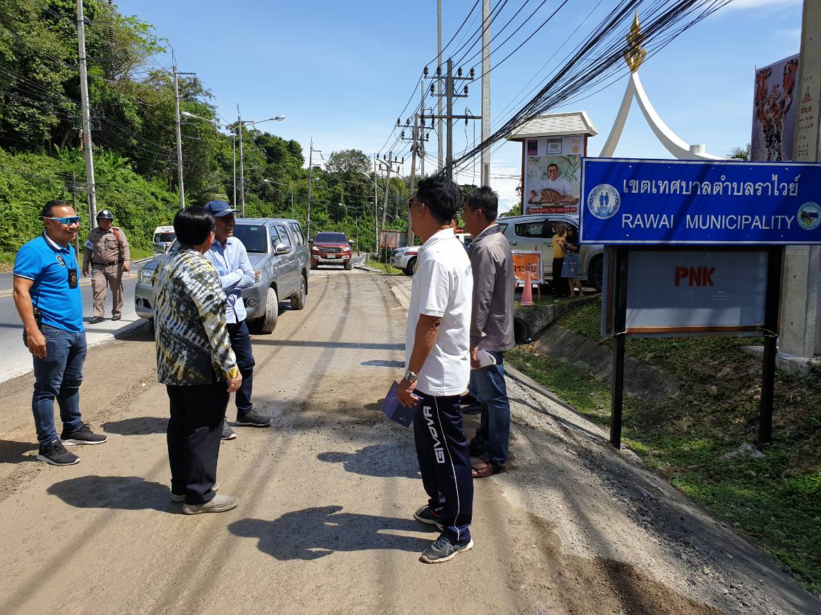 ภูเก็ตเร่งปรับปรุงถนน เตรียมจัดทำป้ายสามภาษาเสริมความปลอดภัย นทท.