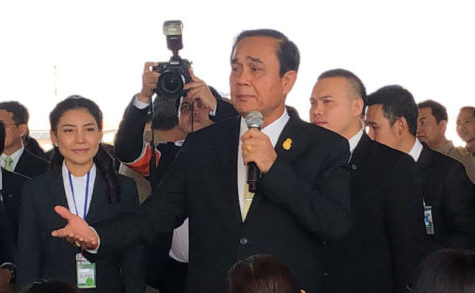 “บิ๊กตู่” แซวชาวบางปู “วันนี้ยังมีปูอยู่มั้ย?” อ้อน มีดุ-ตลกบ้าง แต่ไม่เคยใช้อำนาจทำร้ายใคร