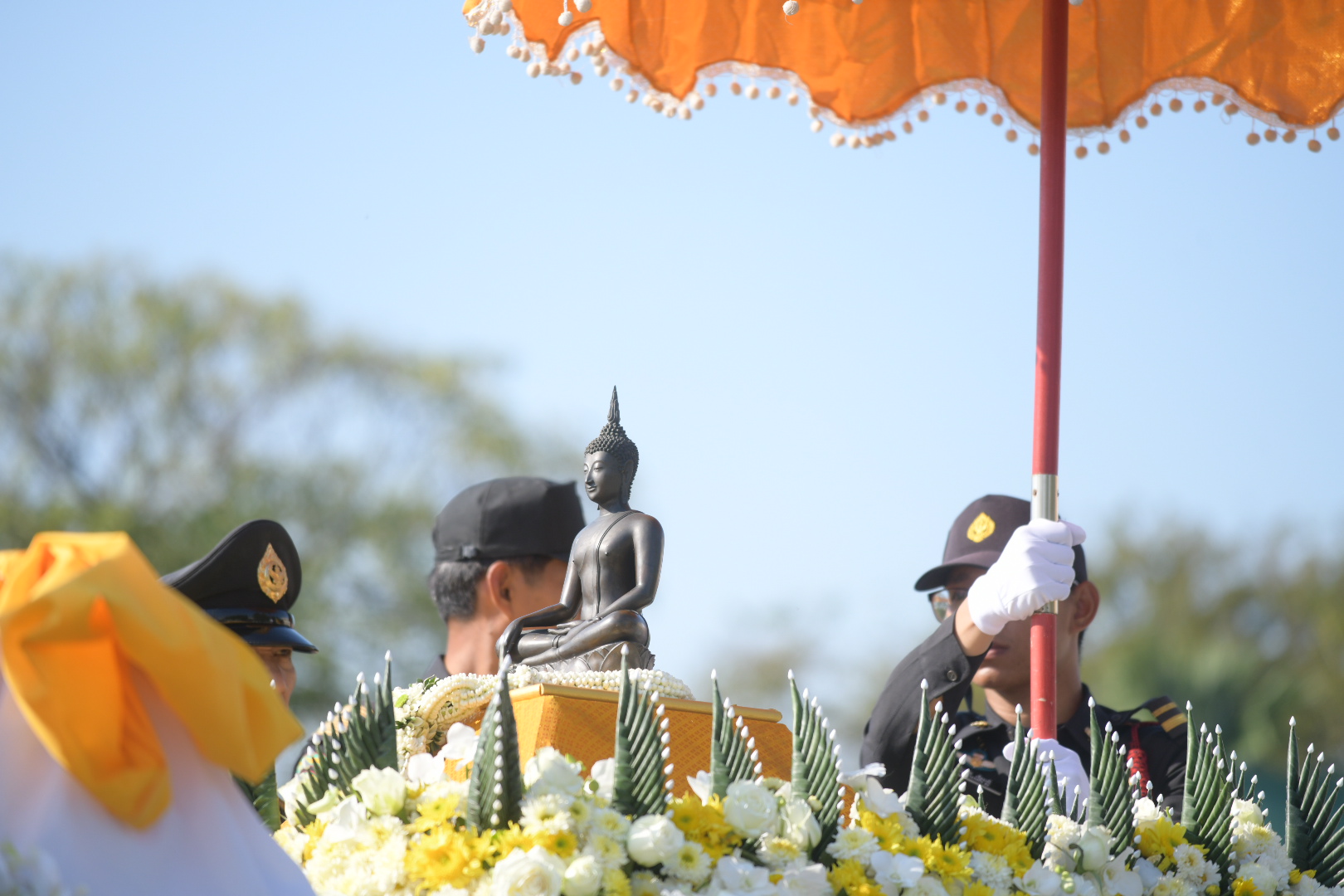 กทม.อัญเชิญ ‘พระพุทธนวราชบพิตร’ ให้ปชช.สักการะปีใหม่ ลานคนเมือง