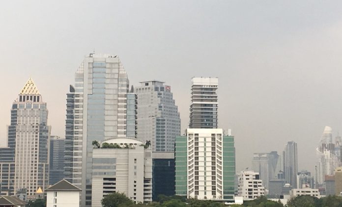 เตรียมตัวให้พร้อม! คพ.เผย พรุ่งนี้ฝุ่นเยอะ อันตรายสุขภาพ เตือนปชช.ริมถนนใส่หน้ากากอนามัย