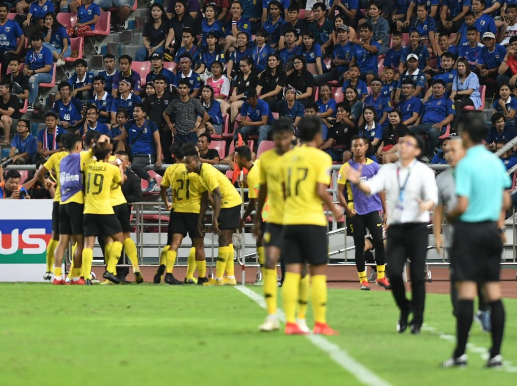 อดเข้าชิง! “อดิศักดิ์” บอดโทษนาทีสุดท้าย! “ช้างศึก” โดน “เสือเหลือง” บุกมายิงเจ๊า 2-2