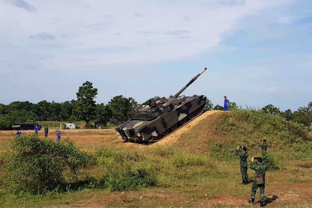 ทบ.ทดสอบ “รถถังจีน” VT4 จำนวน 10 คันผ่านฉลุย ปี’62 ดันแผนจัดซื้อเพิ่มให้ครบ 1 กองพัน