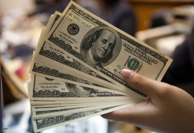 ค่าเงินบาทอ่อนในรอบ3เดือน จากแรงซื้อดอลลาร์สหรัฐ-เงินทุนต่างประเทศไหลออก