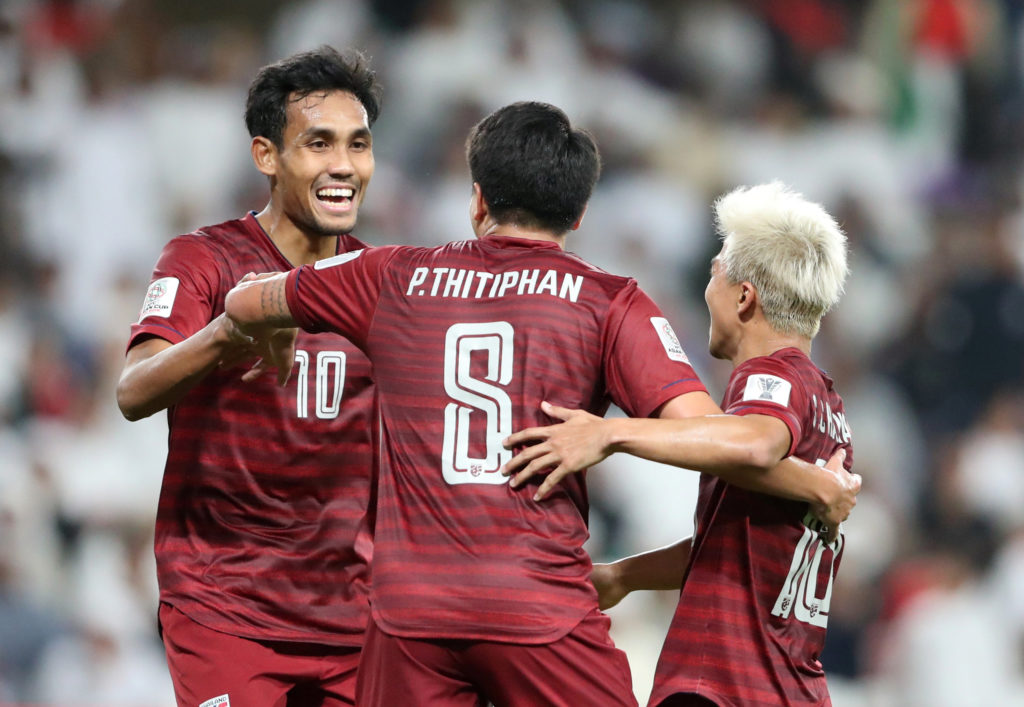 “ช้างศึก”​เฮ! ยิงตีเสมอเจ้าภาพ 1-1 เข้ารอบ 16 ทีมเอเชี่ยนคัพ รอลุ้นเจอ ‘เกาหลีใต้-จีน’