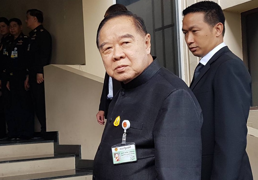 “บิ๊กป้อม” อ้อมแอ้ม​ ตอบเลื่อน-ไม่เลื่อนวันเลือกตั้ง​ โยน กกต. ชี้ขาด