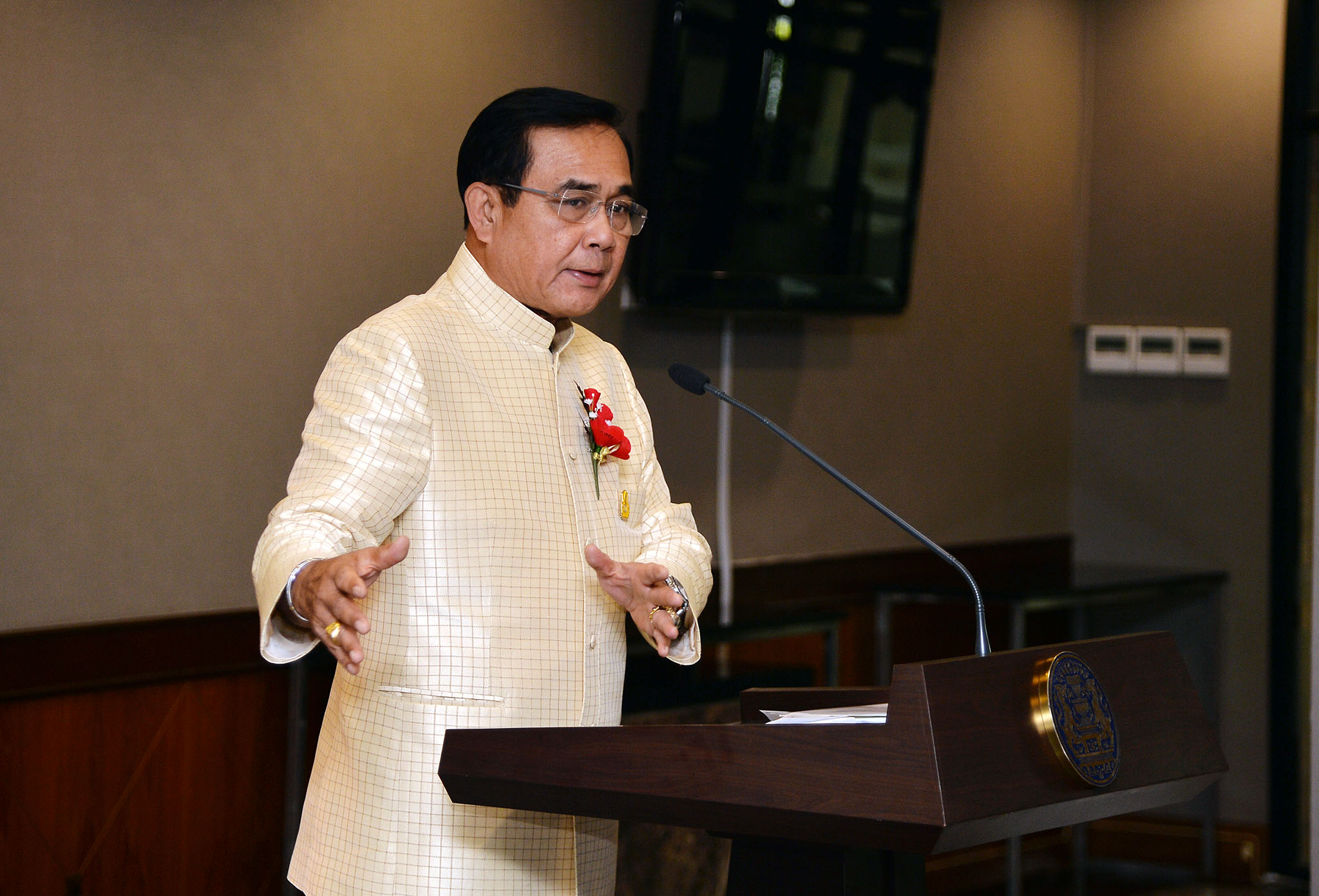“บิ๊กตู่” ระบุไทยต้องเคารพกม.ประเทศตัวเองเหมือนกัน กรณีนักฟุตบอลบาห์เรนลี้ภัยถูกจับ