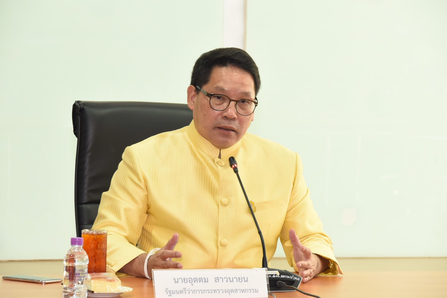 “อุตตม” ฝากกระทรวงอุตฯสานต่อช่วย SMEs เร่งขับเคลื่อน EEC – S-Curve – อีวี