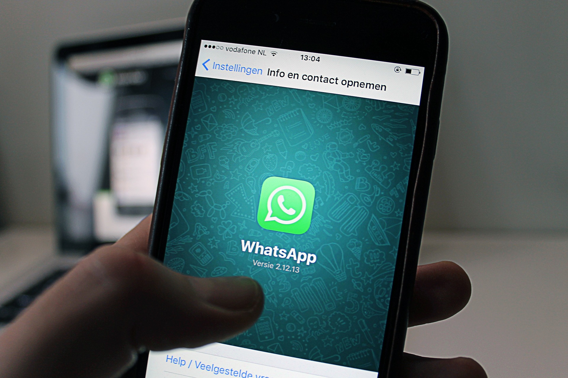“WhatsApp” จำกัดส่งต่อข้อความได้ครั้งละ 5 คน แก้ไขปัญหาส่งข่าวปลอม