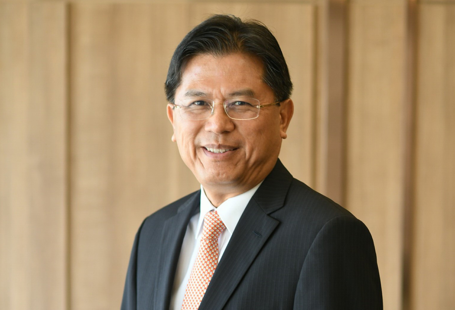 แบงก์ตรึงดอกเบี้ยกู้อีกเฮือก “ปรีดี”ชี้แนวโน้มเลิกเช็คลดต้นทุนธุรกิจ