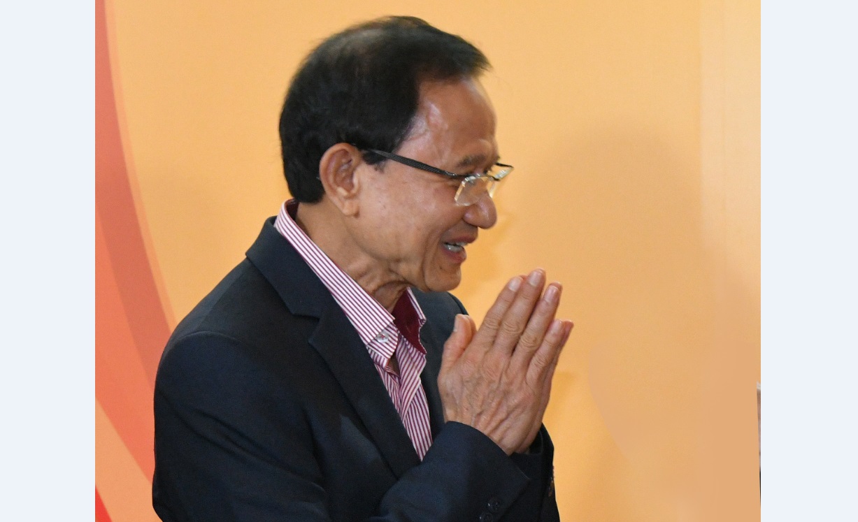 “สมชาย” รีไทร์การเมือง หลีกทาง “เจ๊หน่อย” ไฟแรง