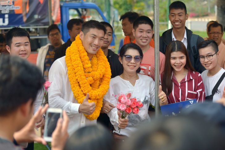 ‘ธนาธร’ ลั่น เวลาเป็นเครื่องพิสูจน์เจตนารมณ์ ไม่สนโดนสาดโคลน บอกแค่ล้างออกแล้วเดินหน้า