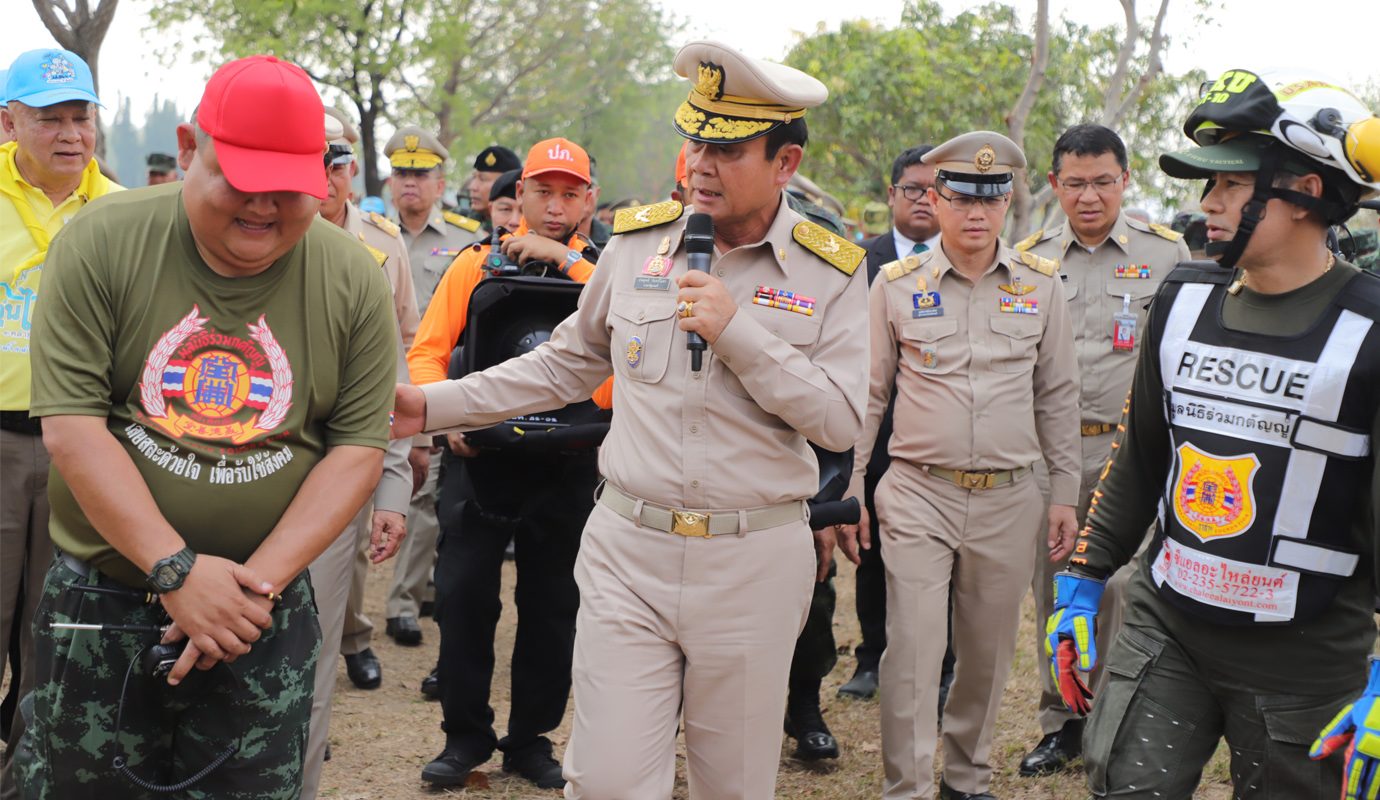 นายกฯ เยือนหน่วยรบพิเศษลพบุรี พูดปลุกใจทหาร ลั่นอย่าจับมาเป็นประเด็นการเมือง
