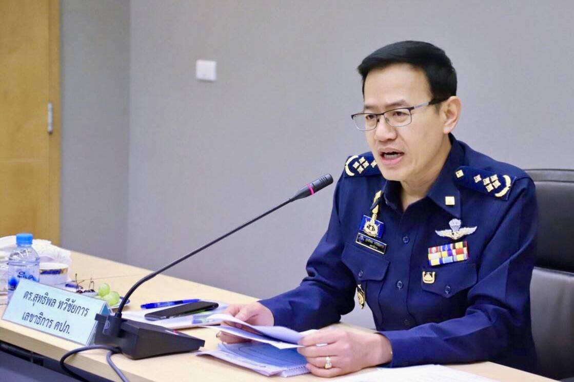 คปภ.เร่งรัดบ.ประกันจ่ายสินไหมสังเวย 6 ศพ รถตู้เสียหลักชนต้นไม้ จ.ชุมพร