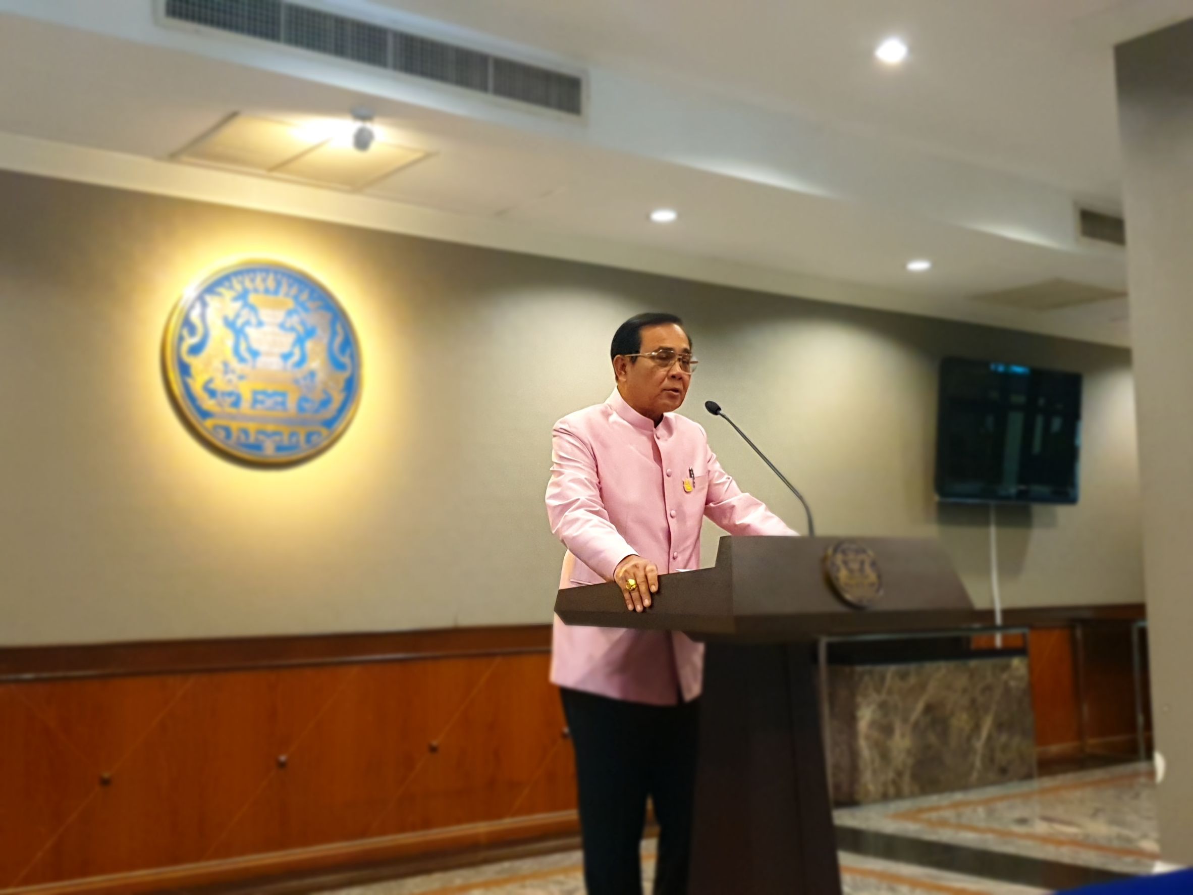 “ประยุทธ์” ไม่กดดันเป็นแคนดิเดตนายกฯ พปชร.-ไม่เลิกจัดรายการศาสตร์พระราชาฯ เพราะไม่ใช่การหาเสียง