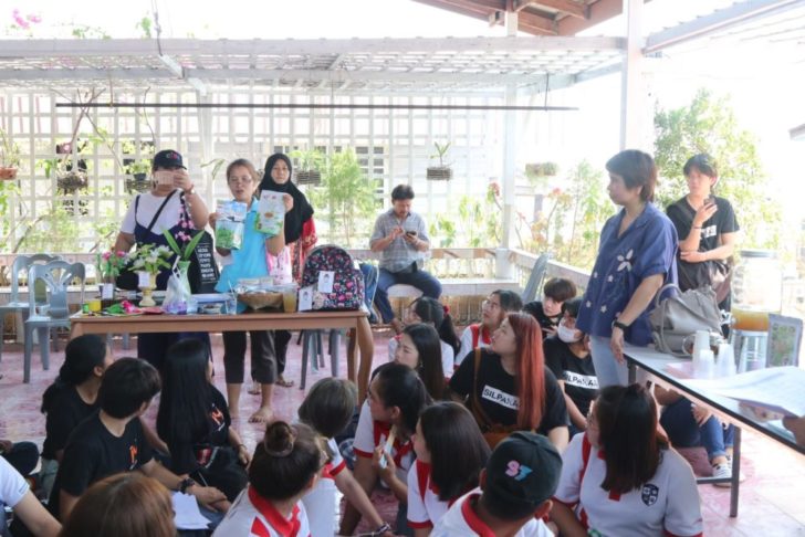 มธบ.ผนึกแบงก์ออมสิน ส่ง น.ศ.ร่วมพัฒนาชุมชนคลองศาลากุล เกาะเกร็ด