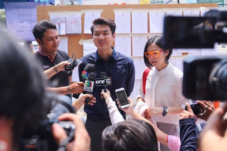 “ปิยบุตร-กุลธิดา”เข้าคูหาหย่อนบัตร ให้กำลังใจกกต.จัดเลือกตั้ง ชี้ เป็นจุดเริ่มต้นเดินหน้าปท.
