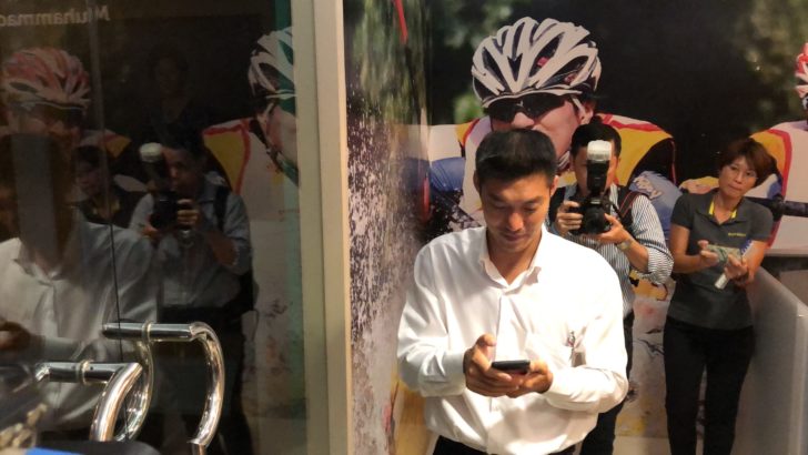 “ธนาธร” พาสื่อดูที่ทำการบริษัทวี-ลัค มิเดีย ยันปิดตัวไปนานแล้ว ไร้ข้อปกปิดใดๆ