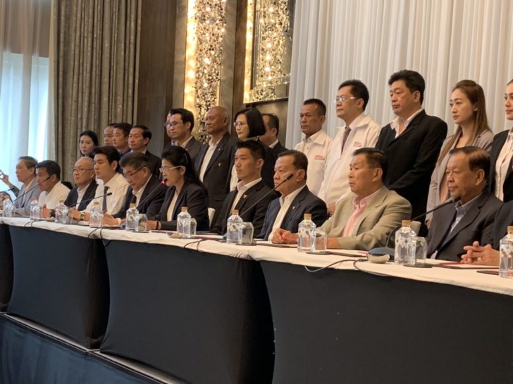 “เพื่อไทย” จับมือพันธมิตร 255 เสียง ตั้งรัฐบาลผสม “ภูมิธรรม” ย้ำ “มิ่งขวัญ” มาชัวร์ ใจสำคัญกว่าสัตยาบัน