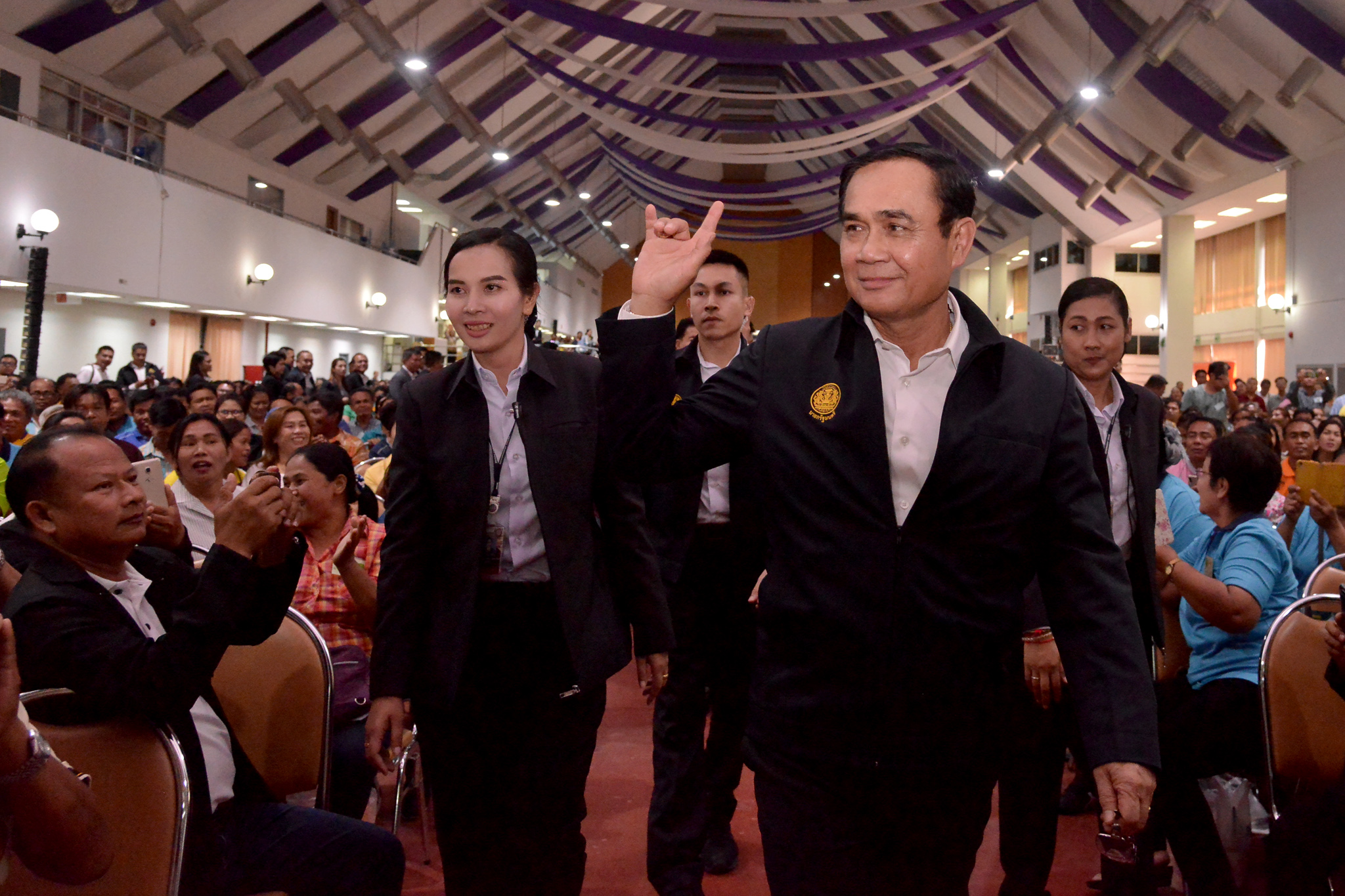 นายกฯ อ้อนนักธุรกิจลงทุนในไทย ขอให้เชื่อมั่นตนเอง จะทำให้ดีแบบที่เคยทำมา
