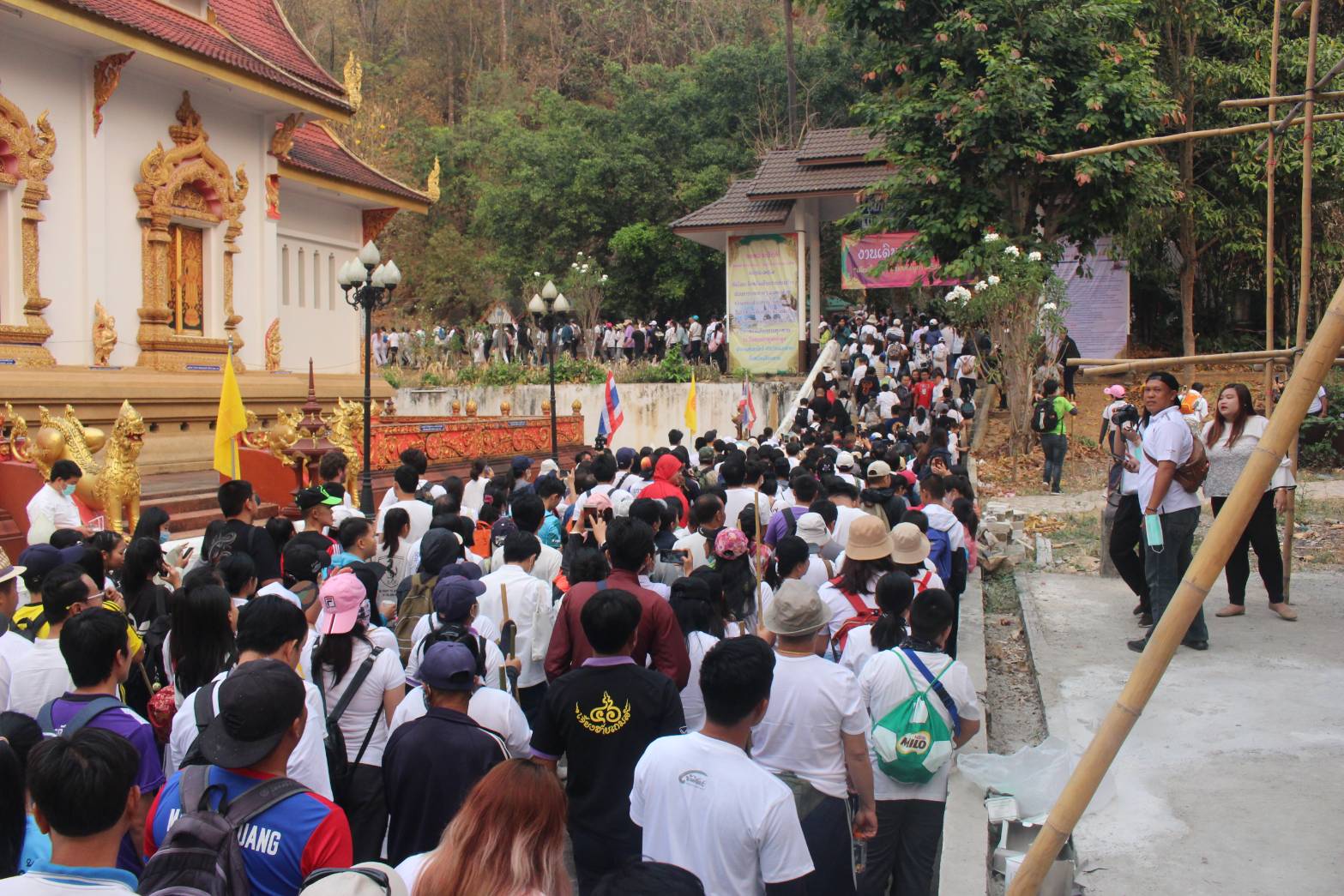 พ่อเมืองเชียงรายดึง นทท.สายบุญ เปิดงานนมัสการพระธาตุดอยตุงปี’62