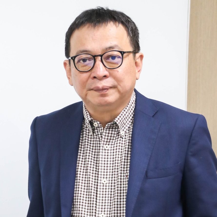 นายแพทย์ศิริพงศ์ เหลืองวารินกุล ผู้อำนวยการบริหาร บริษัท สินแพทย์ จำกัด 