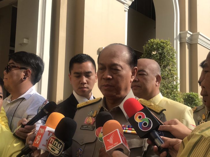 มท.จัดรถอาหาร ประชาสัมพันธ์ เตรียมอำนวยความสะดวกปชช. เดินทางร่วมพระราชพิธีฯ