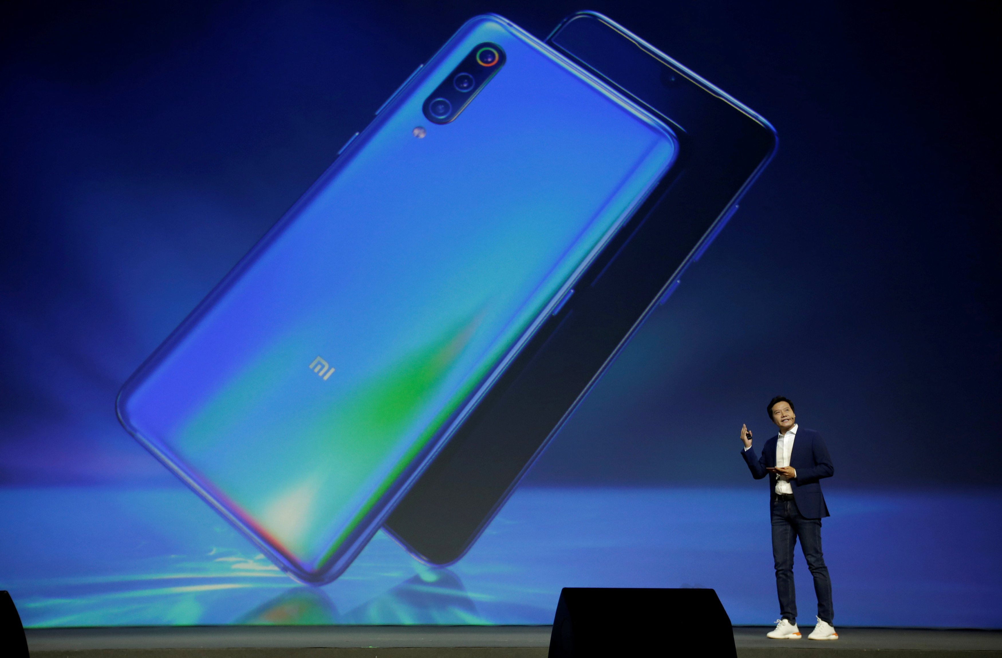 “เสี่ยวหมี่” ให้โบนัส “เหลย จุน” CEO บริษัท มูลค่ากว่า 735 ล้านปอนด์