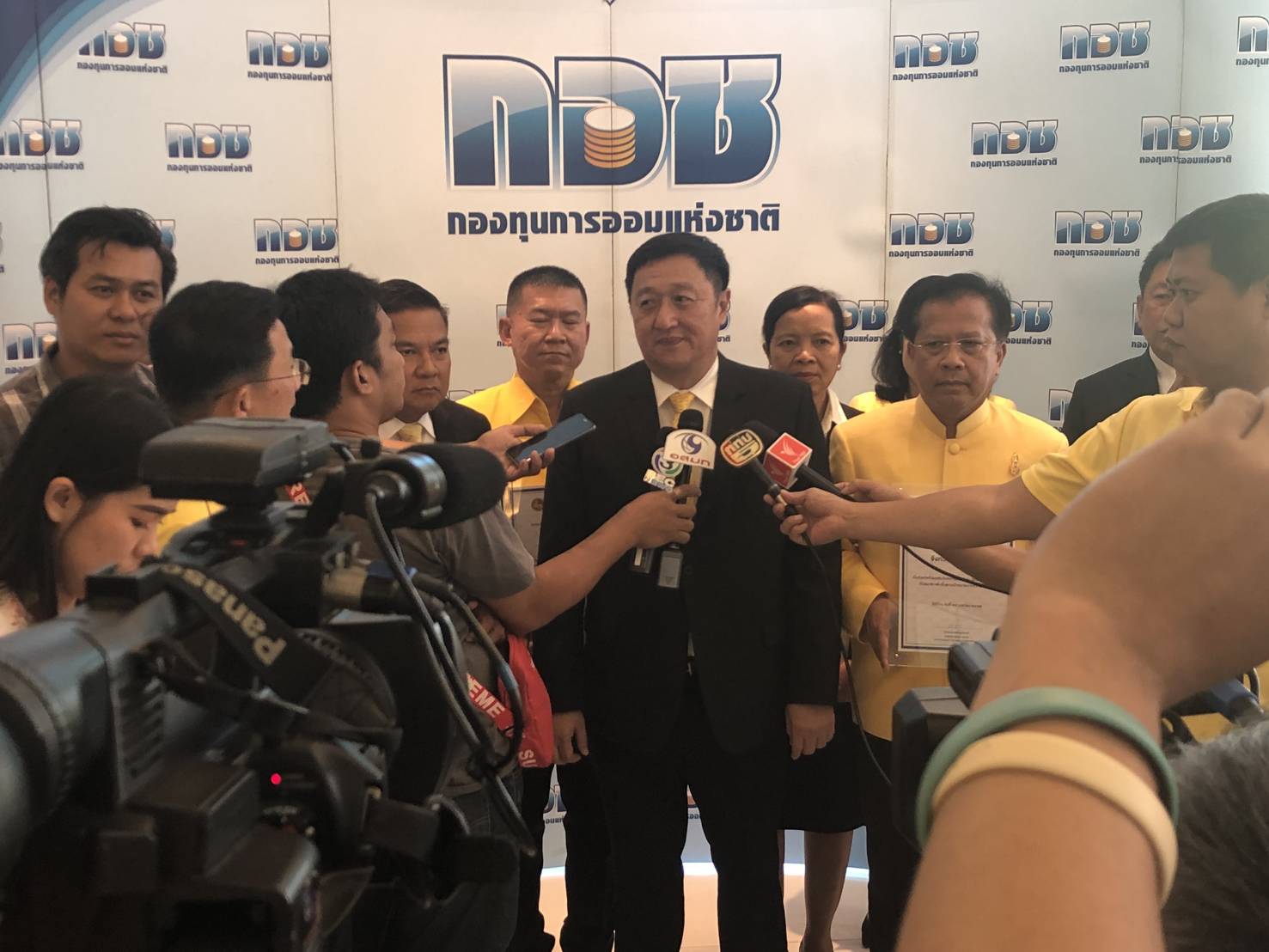 คลังปลื้มสมาชิก กอช.เพิ่มใกล้ทะลุ 1 ล้านราย จัดพิธีมอบใบประกาศเกียรติคุณ 7 จังหวัดหนุนเพิ่มยอดสมาชิก