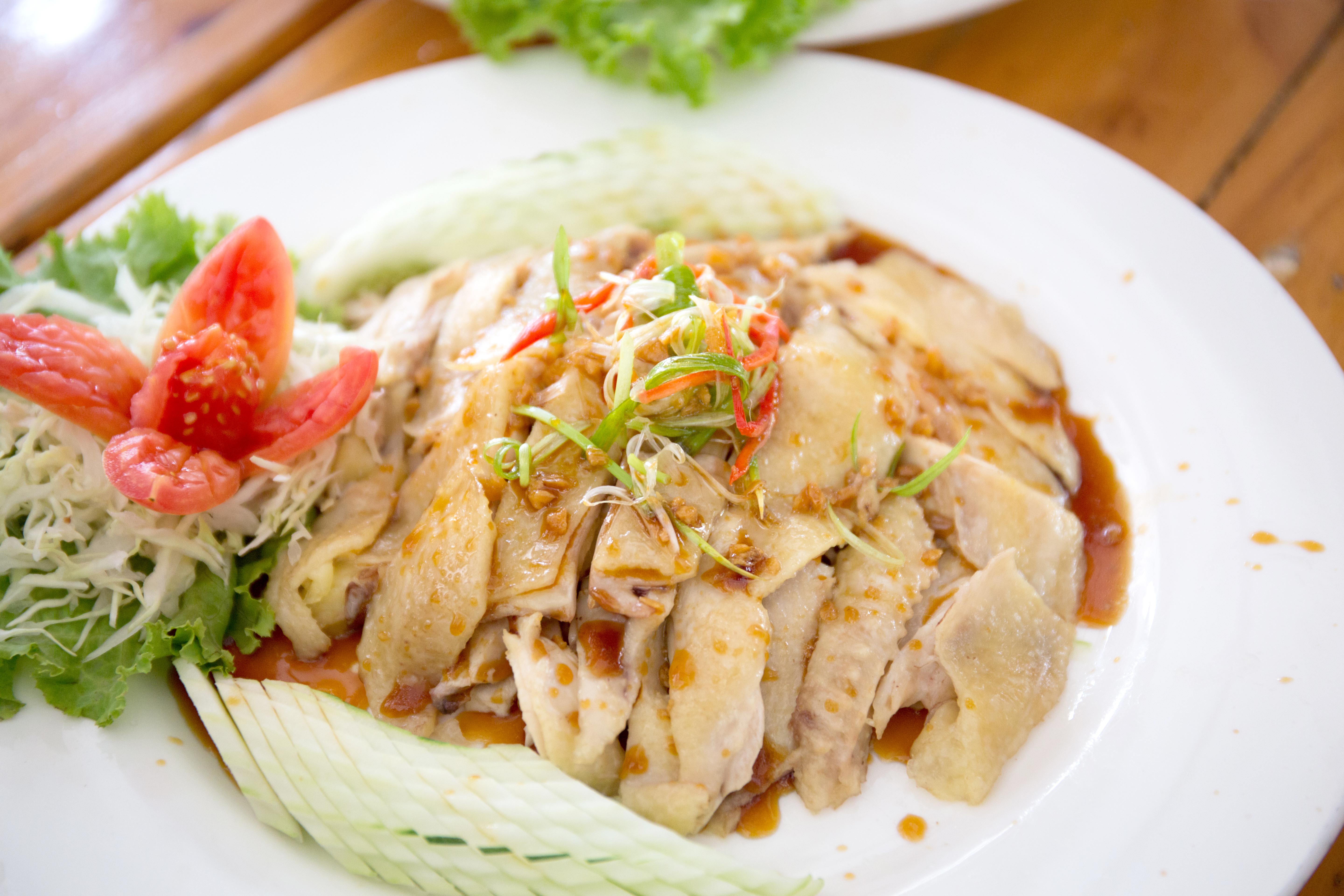 หอฯยะลาชูเลี้ยงโค-ไก่เมินคอนแทร็กต์ฟาร์ม