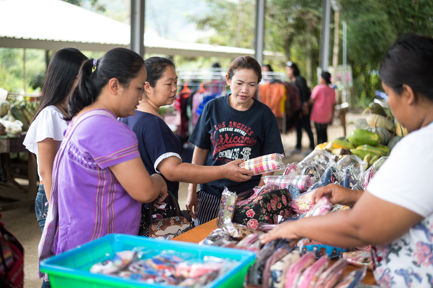 รายได้ 6 เดือน 5 ล้าน! รับนักท่องเที่ยว 2 แสนคน พื้นที่ปิดทองหลังพระ จ. อุทัยธานี