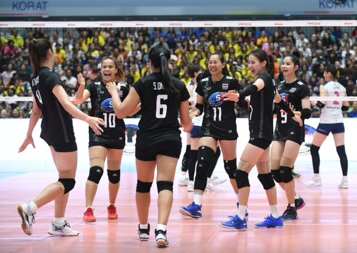 วอลเลย์สาวไทยเฉือนสาวเกาหลีหวิว 3-2 เซต ศึกซุปเปอร์แมตช์ที่โคราช