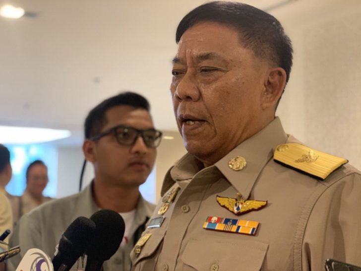 “อัศวิน” แจงเอกชนขอให้ กทม.รื้อ “ทางเท้ากระเบื้อง” ย่านนานา หวั่นประชาชนลื่นล้ม