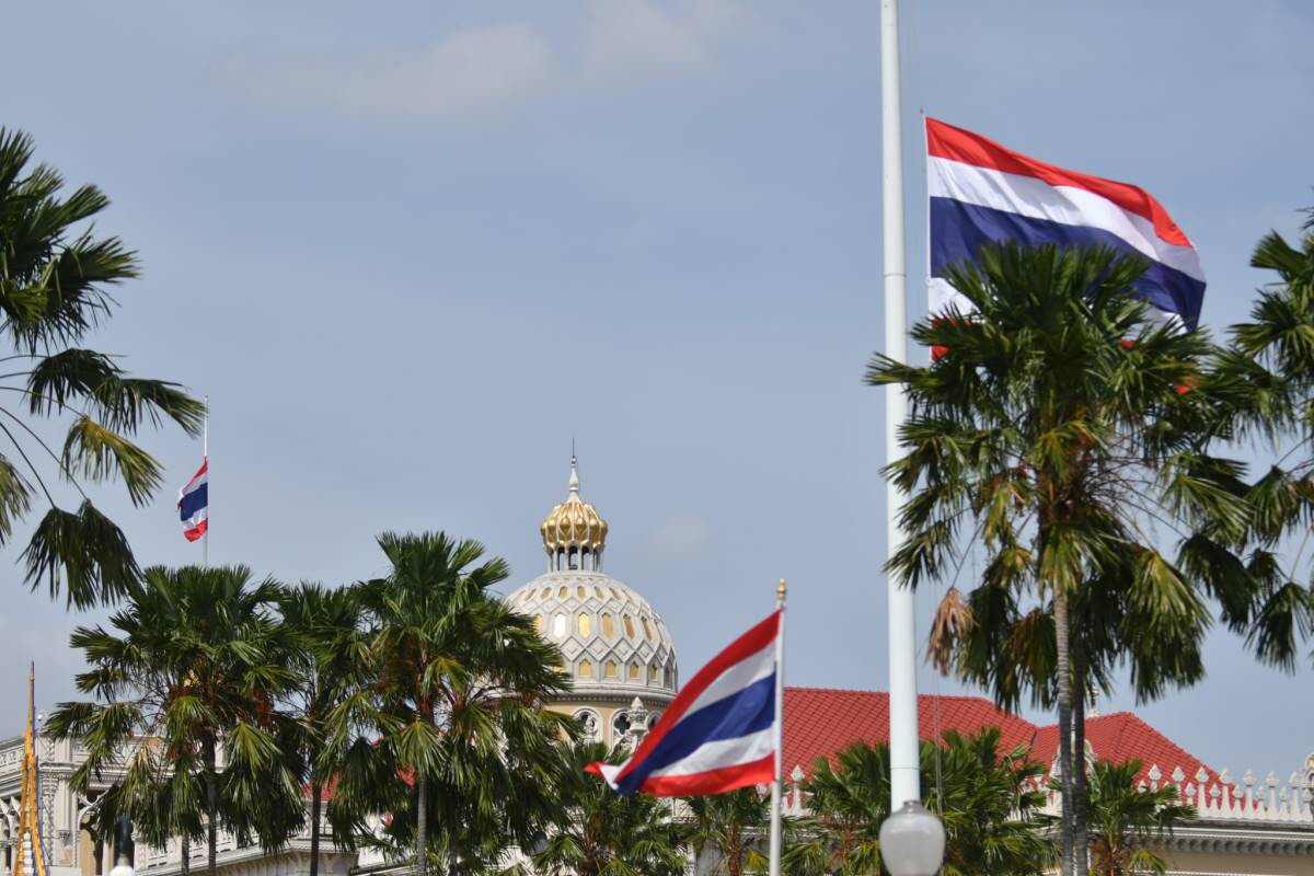 ทำเนียบรัฐบาล ลดธงครึ่งเสา คารวะ อาลัย “พล.อ.เปรม” ถึงแก่อสัญกรรม