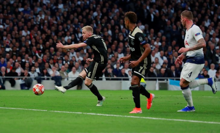 ‘อายแอ็กซ์’ บุกเฉือน ‘สเปอร์ส’ 1-0 เกมแรกรอบรองฯแชมเปี้ยนส์ลีก