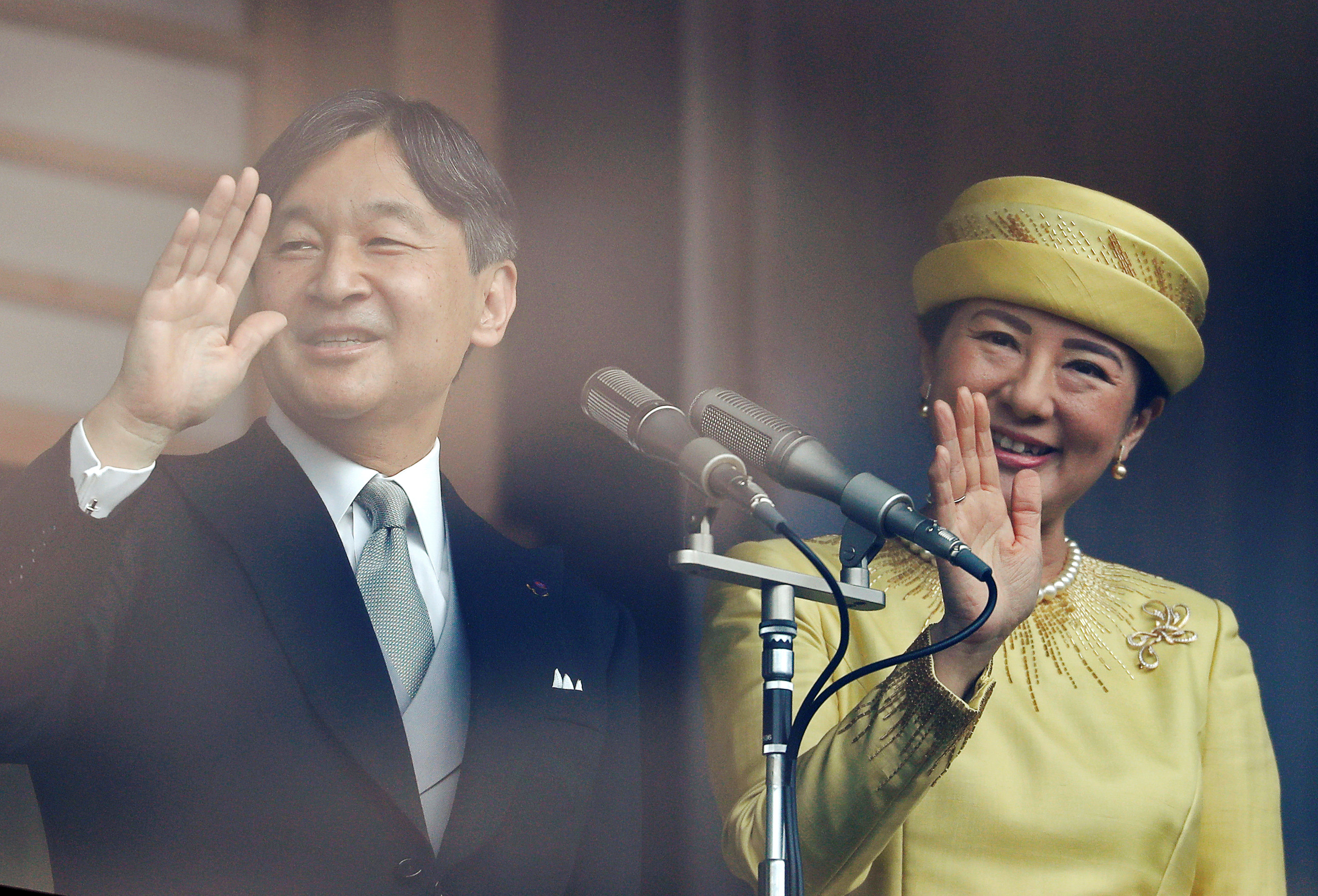 (ประมวลภาพ) จักรพรรดิญี่ปุ่นเสด็จออกสีหบัญชร