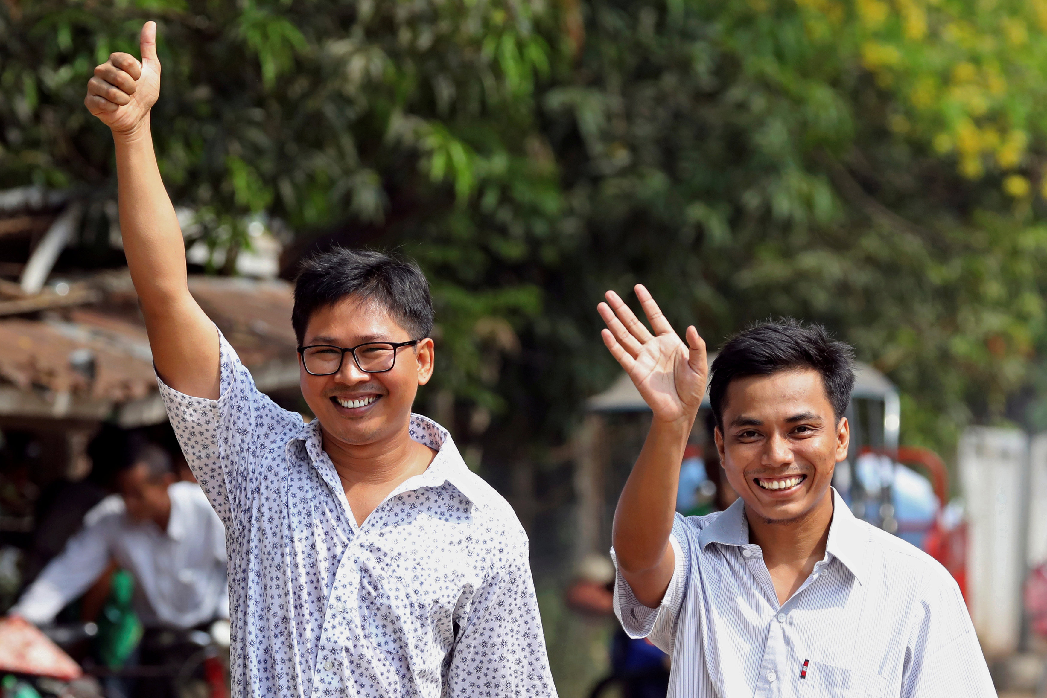 ศาลเมียนมาปล่อยตัว 2 ผู้สื่อข่าว “รอยเตอร์ส” หลังผู้นำสั่งอภัยโทษหลายพันคน